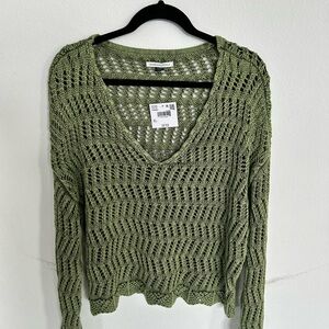 American Eagle Outfitters Green V-Neck Sweater NEW WITH TAGS/Large